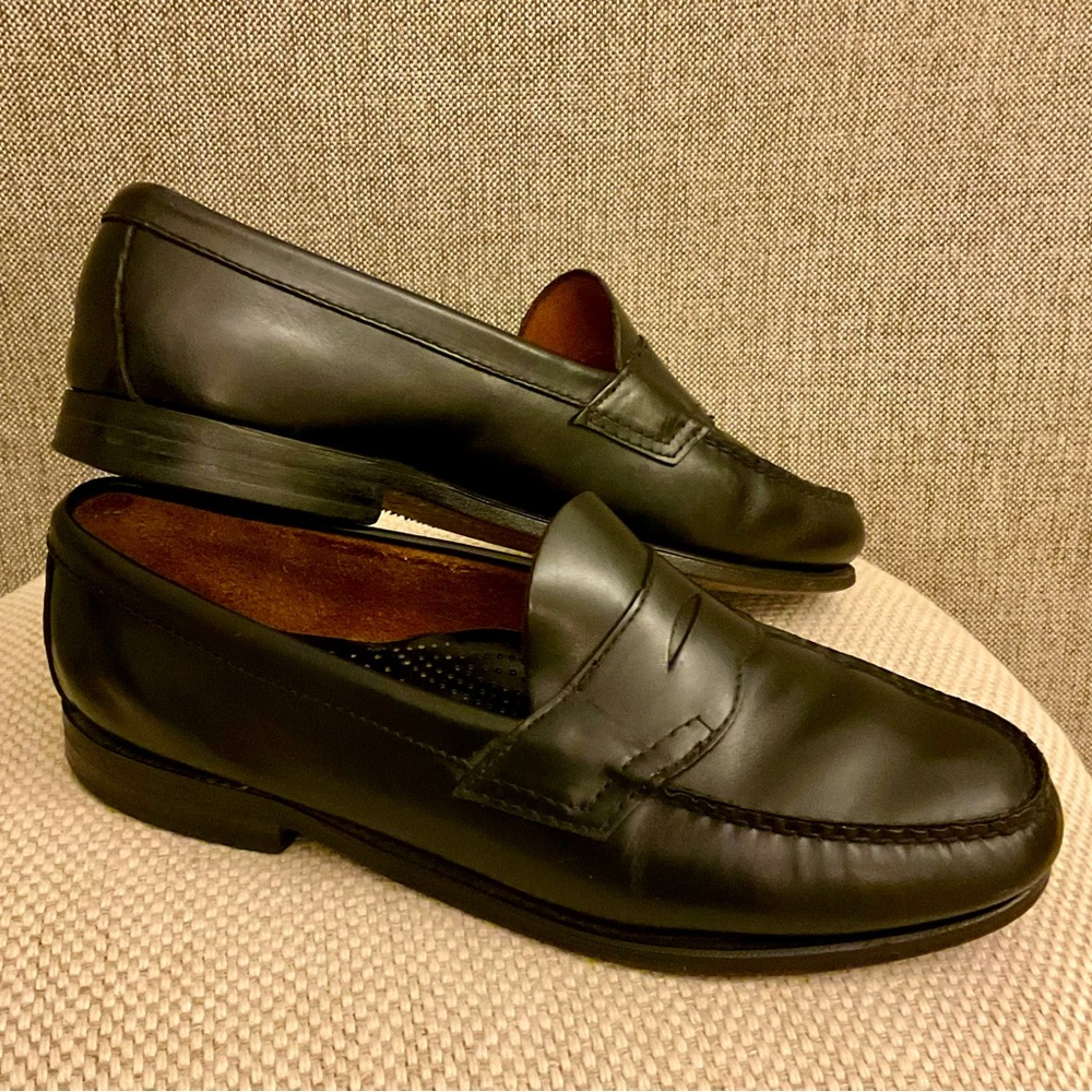 G.H. Bass & Co. Weejuns Black Leather Penny Loafers